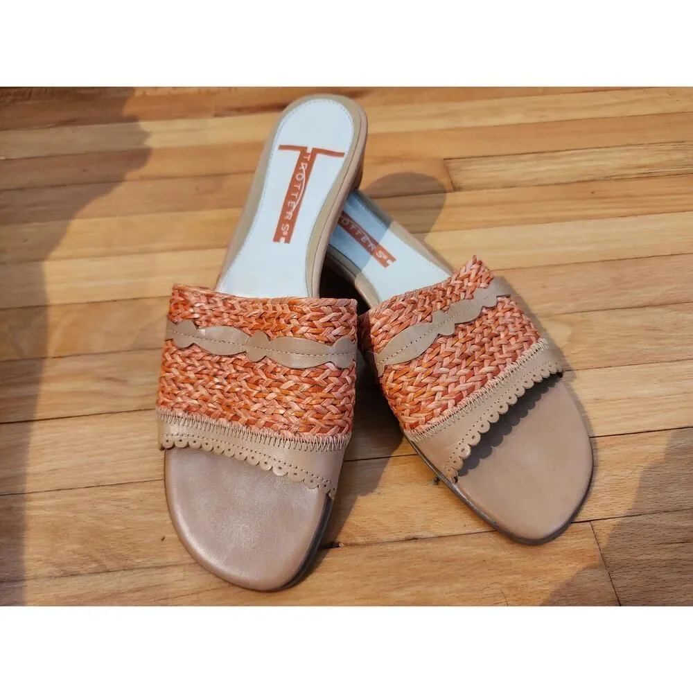 Trotters Women's Size US 7.5 Brown & Coral Woven Slide Sandals Summer Rubber